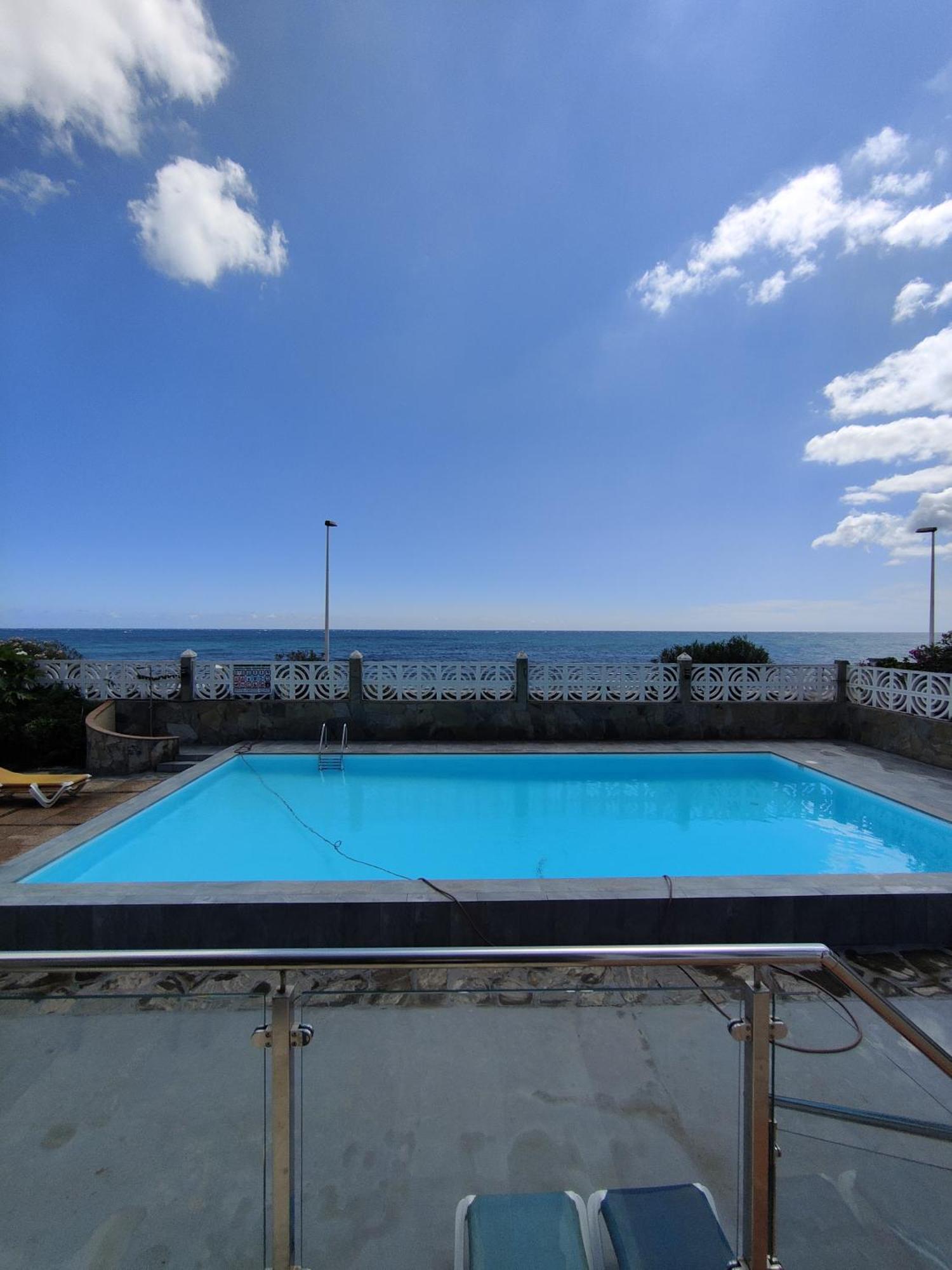 Los Nidos San Bartolomé エクステリア 写真