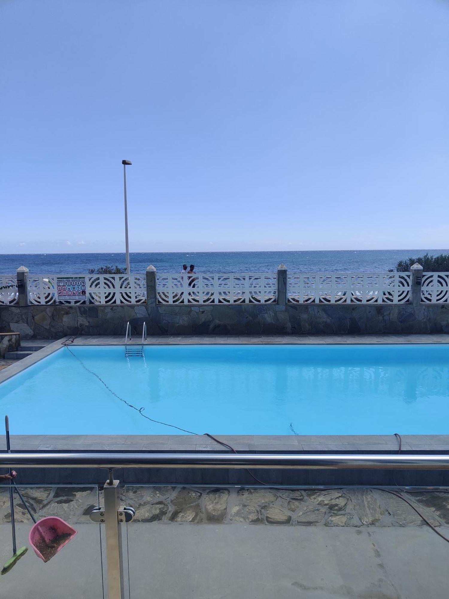 Los Nidos San Bartolomé エクステリア 写真